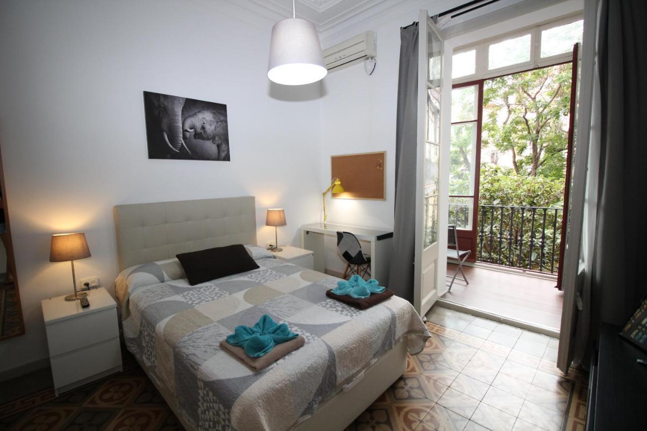 Alojamiento Roger Barcelone Extérieur photo