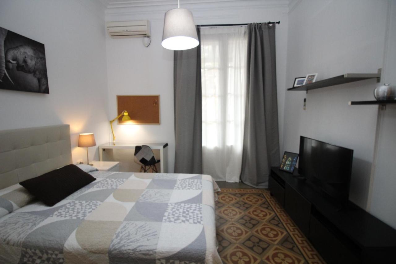 Alojamiento Roger Barcelone Extérieur photo