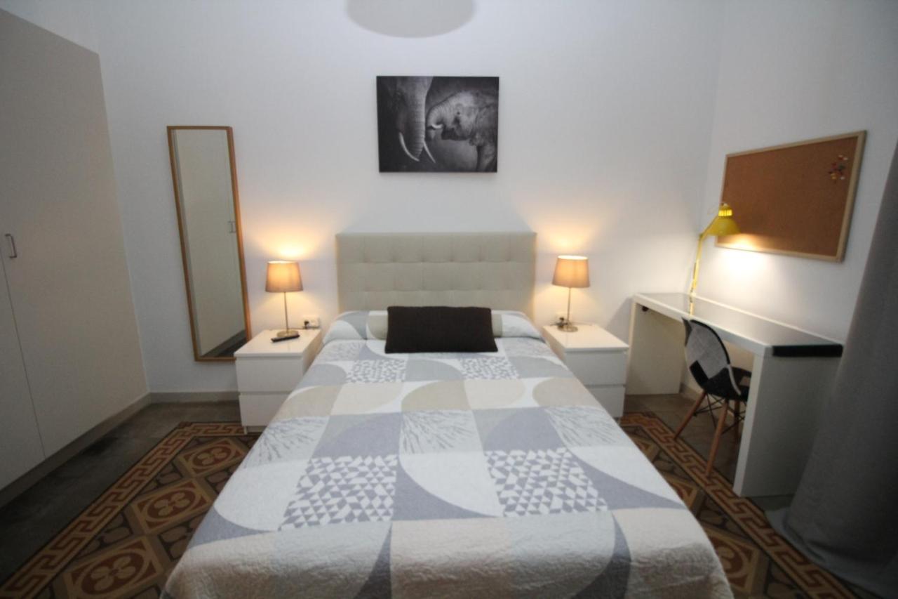 Alojamiento Roger Barcelone Extérieur photo