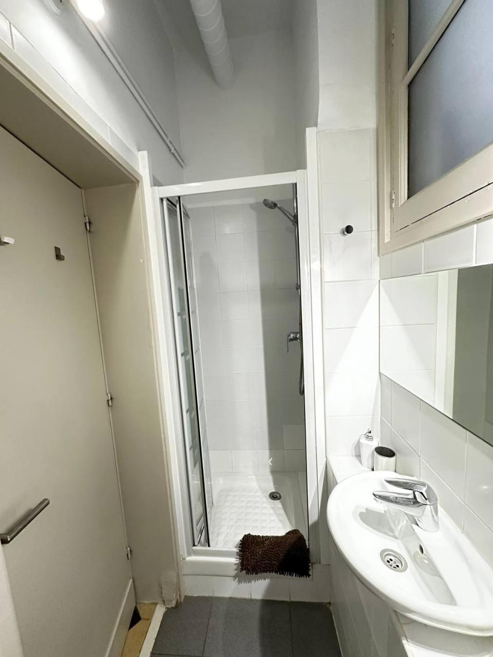 Alojamiento Roger Barcelone Extérieur photo